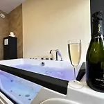 E4 Reton Avec Balneo T2 Au Couur D Epernay
