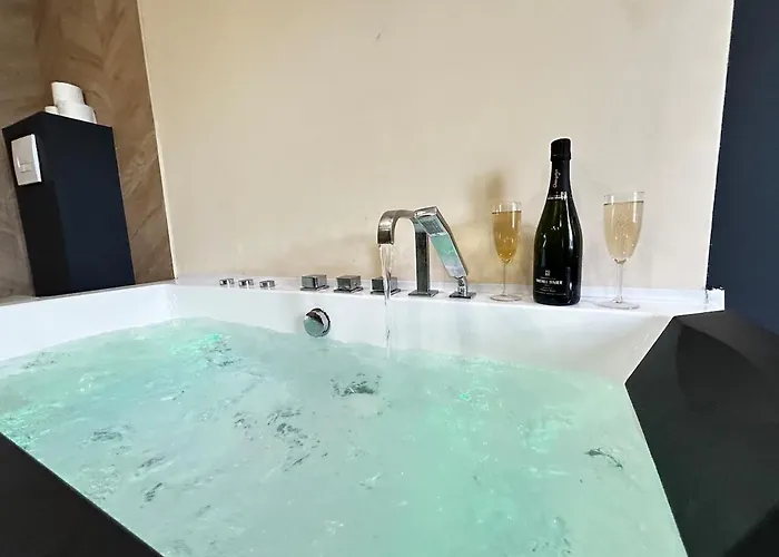 E4 Reton Avec Balneo T2 Au Couur D Épernay